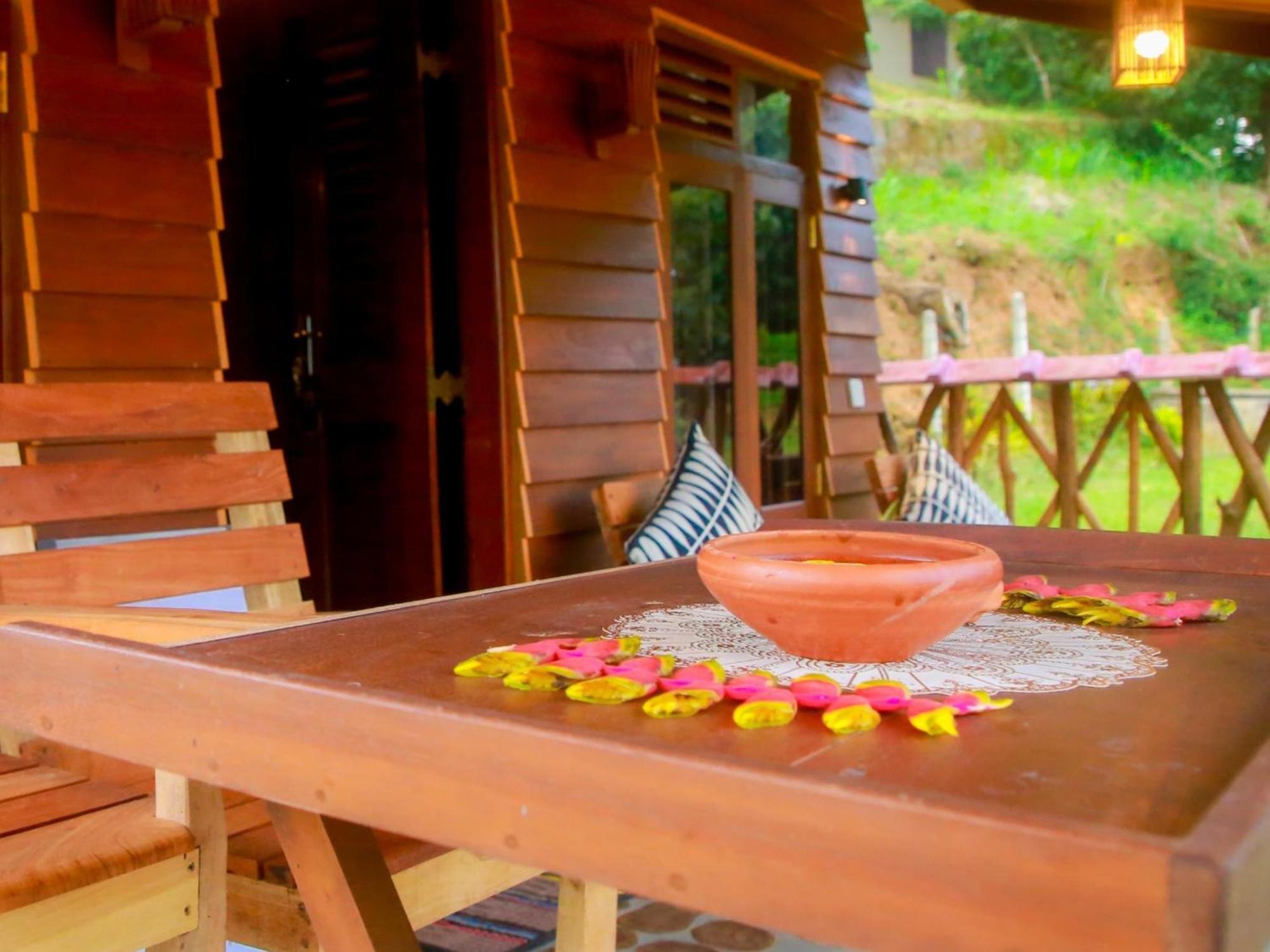 Blue Ocean Tree House Hiriketiya Villa Dikwella Eksteriør bilde